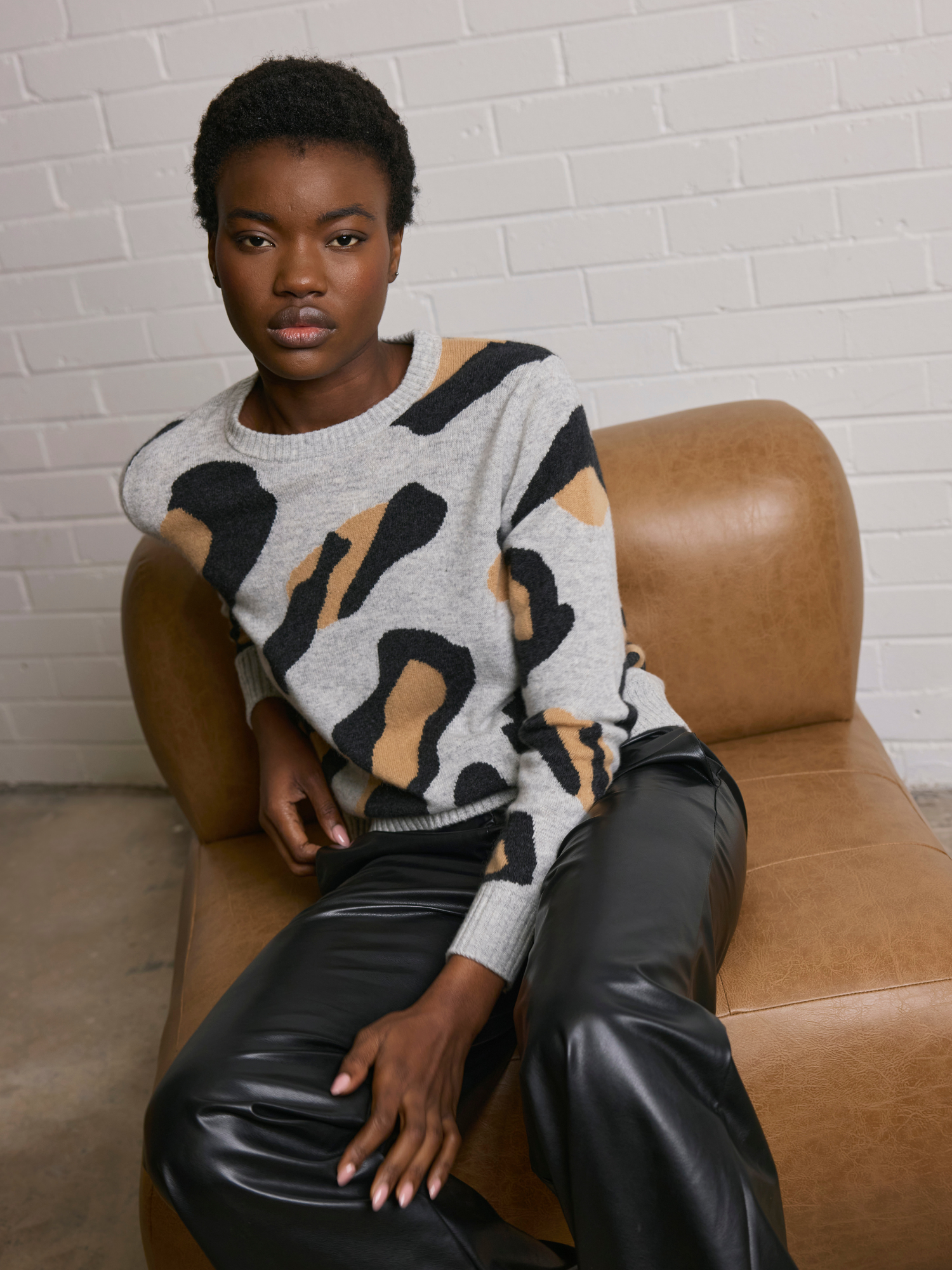 Abstract Leopard Cashmere Crew Neck Jumper